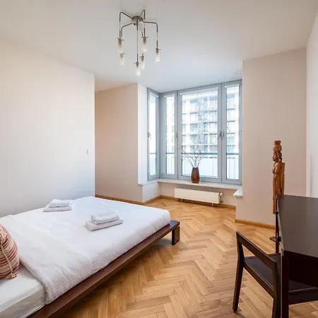 Wygledowska 2-bedroom By Bookinghost *