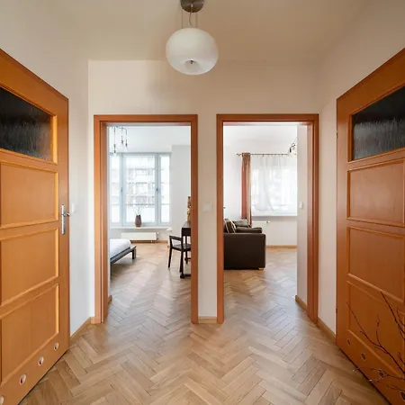Wygledowska 2-bedroom Apartment Warsaw