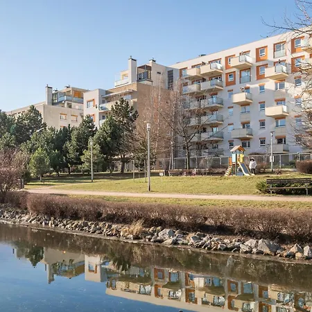 Wygledowska 2-bedroom By Bookinghost