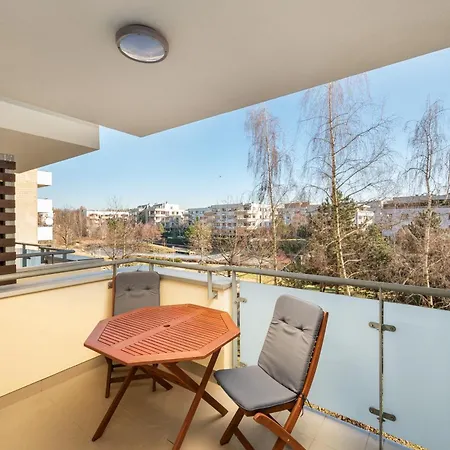 Wyględowska 2-bedroom * Warszawa